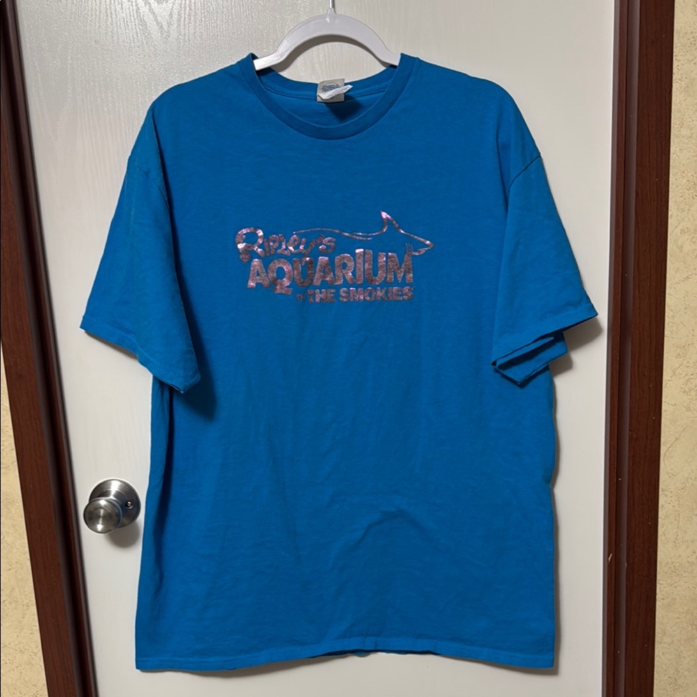 Delta ProWeight Ripley's Aquarium Blue T-Shirt Size XL